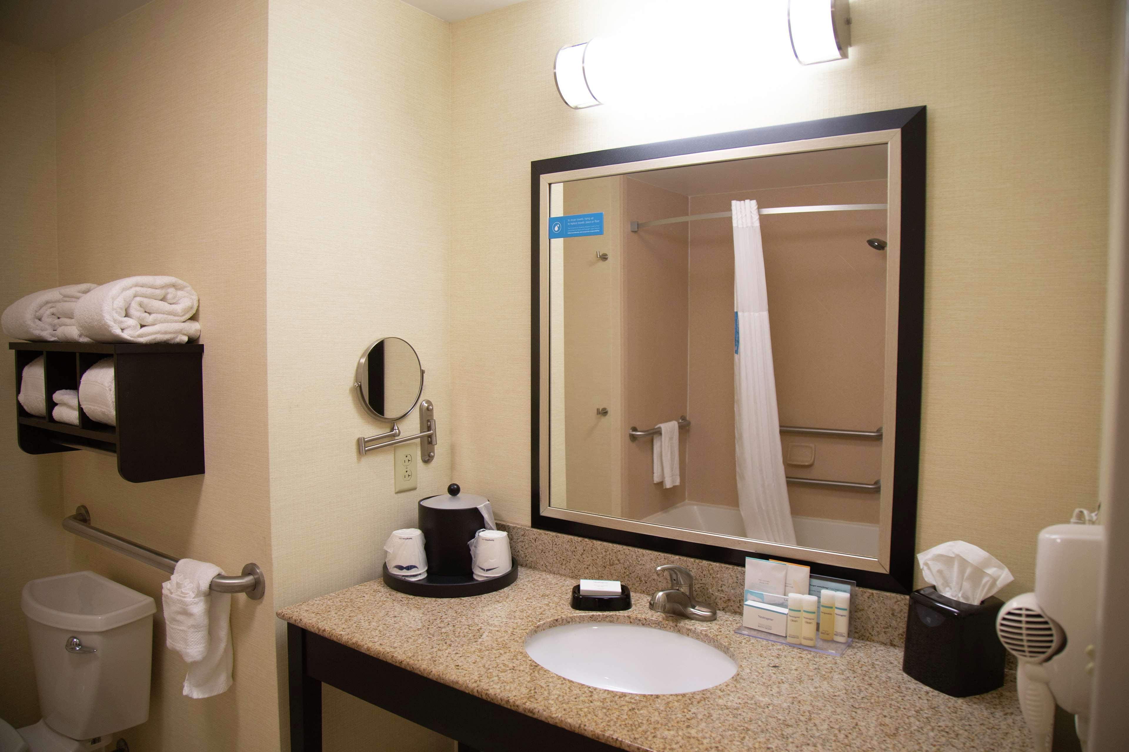 Hampton Inn & Suites Sharon West Middlesex Kültér fotó