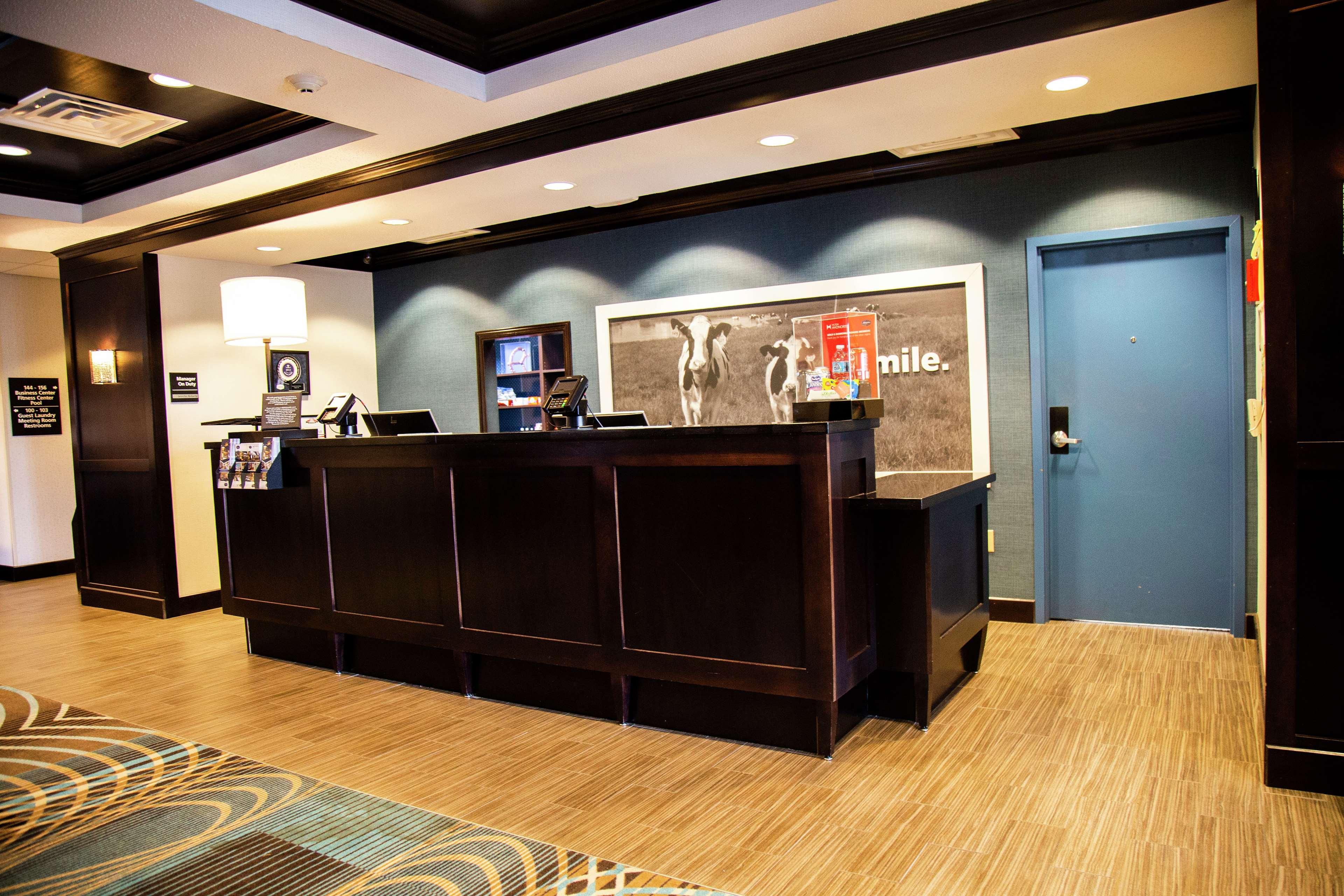 Hampton Inn & Suites Sharon West Middlesex Kültér fotó